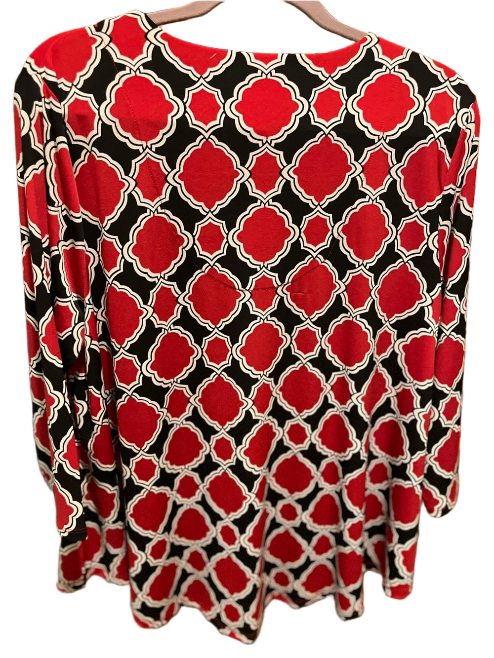 30. WOMENS CHICO’S 2/L DETAIL TOP - Picture 6 of 6